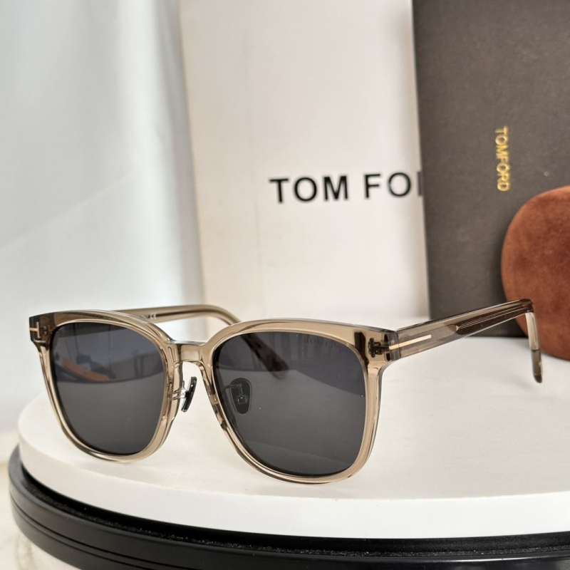 TOM FORD